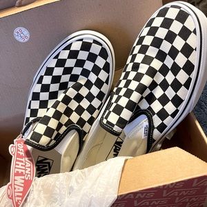 NWT Vans Classic Checkerboard Slip Ons Black and Off White Size 10